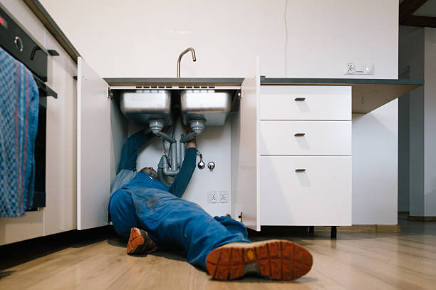 Professional Pipe Repair technician working in Sargent, TX